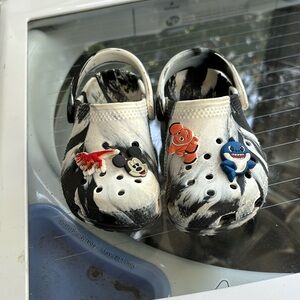 Toddler crocs - black and white tie dye- used but like new